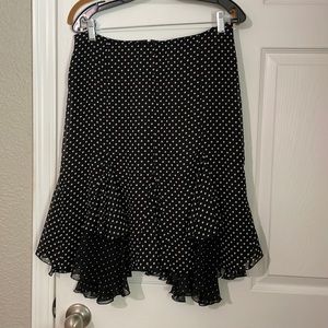 White House Black Market flirty skirt